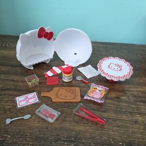 **SOLD**Mini Verse Make It Mini HELLO KITTY Series 1